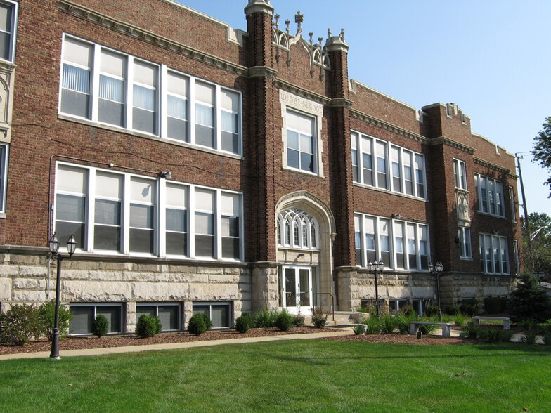 Primary Photo Of 1358 4th Ave, Rockford Office Residential For Sale