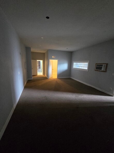 More Photos Of 1942 Dana Dr, Fort Myers Warehouse For Lease