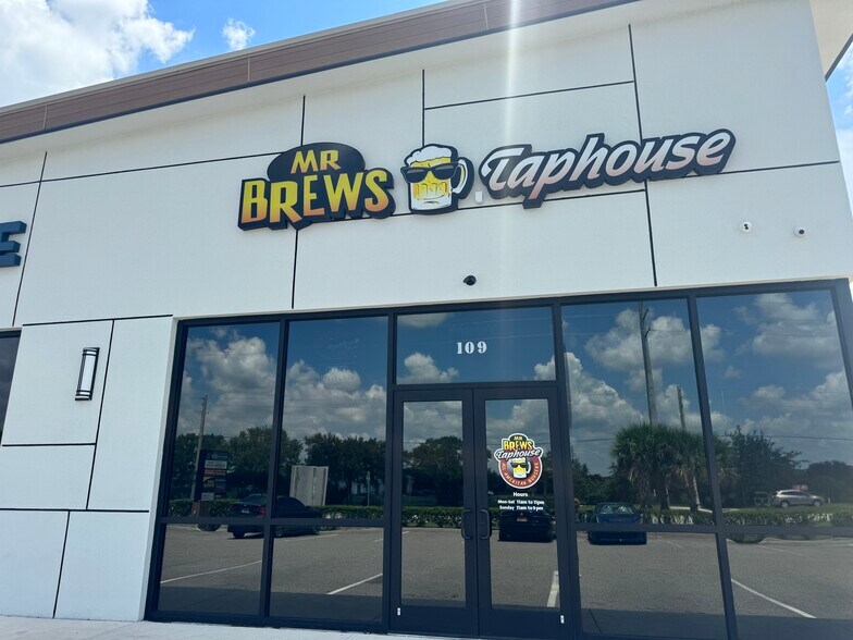 More Photos Of 3945 W Eau Gallie Blvd, Melbourne Storefront For Lease