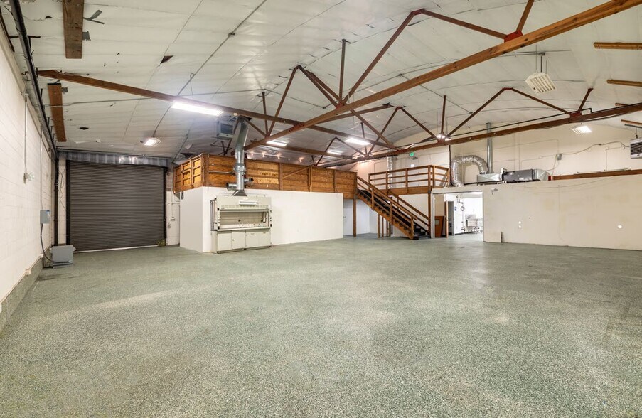 More Photos Of 1200 5th St, Berkeley Light Manufacturing For Sale