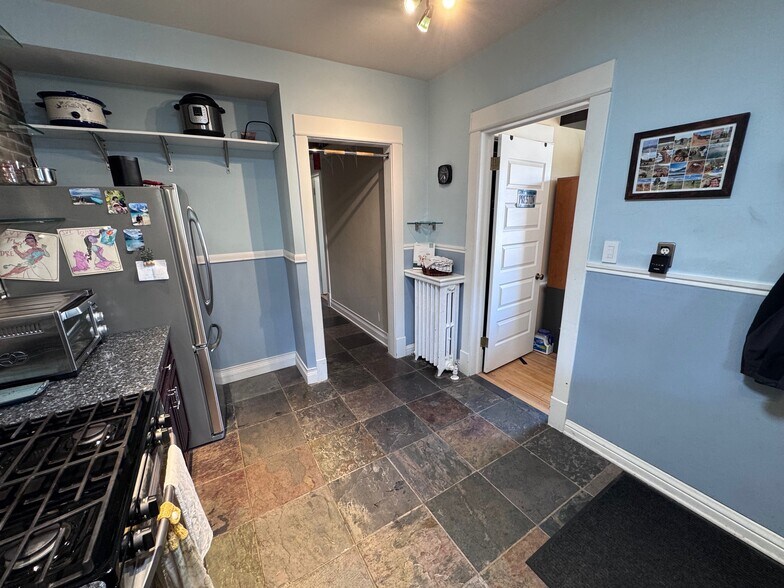 More Photos Of 2409 S Lyndale Ave, Minneapolis Multifamily For Sale