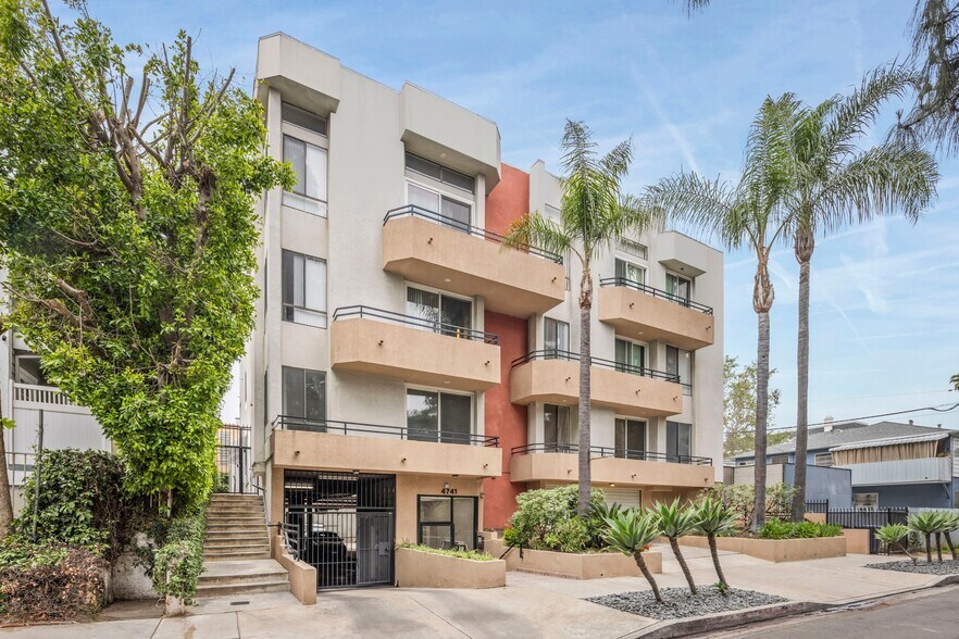 More Photos Of 4741 Radford Ave, Valley Village Apartments For Sale