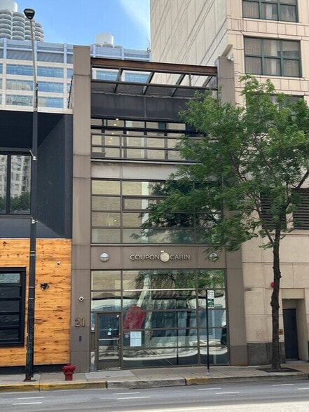 Primary Photo Of 21 W Illinois St, Chicago Office For Sale