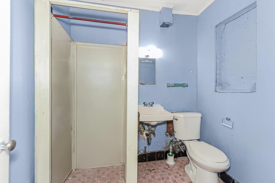 More Photos Of 2466 Webster Ave, Bronx Religious Facility For Sale