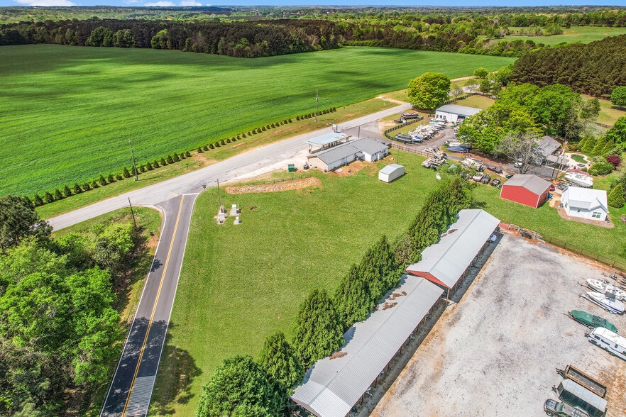 More Photos Of 2550 Parks Mill Rd, Buckhead Morgan Service Station For Sale