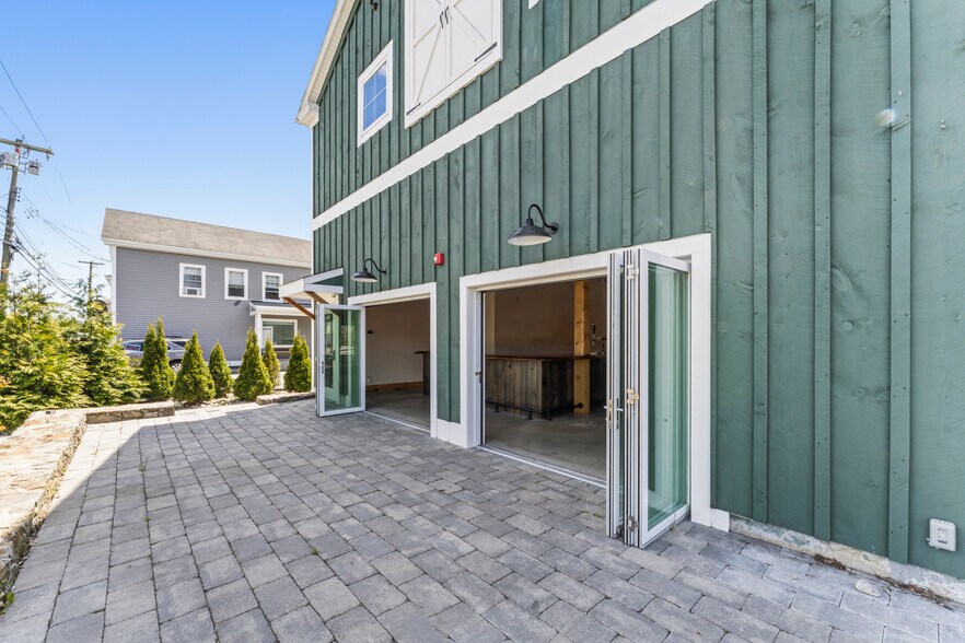 More Photos Of 13 Fort Hill Rd, Groton Storefront Retail Residential For Sale