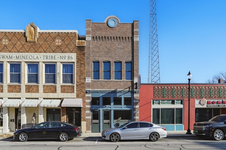 More Photos Of 164 E Jefferson St, Franklin Office For Sale