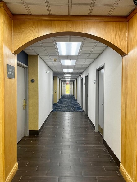 More Photos Of 2621 N Columbia St, Milledgeville Hotel For Sale