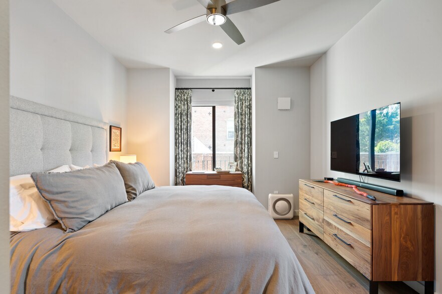 More Photos Of 824 Hyde St, San Francisco Apartments For Sale