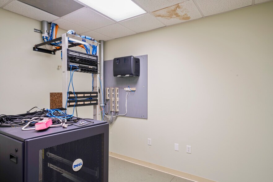 More Photos Of 46B Thomas Johnson Dr, Frederick Medical For Lease