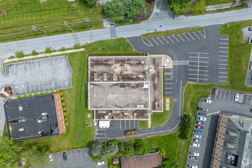 More Photos Of 140 Sipe Ave, Hummelstown Office For Sale