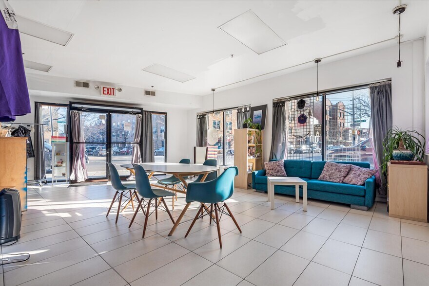 More Photos Of 188 Woodpoint Rd, Brooklyn Apartments For Sale