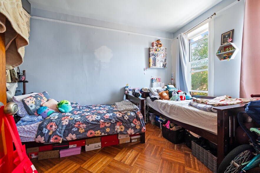 More Photos Of 2101 76th St, Brooklyn Flex For Sale
