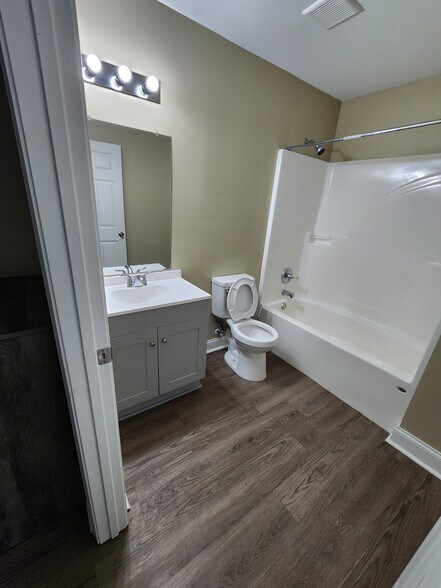 More Photos Of 106 Ronald Pride Blvd, Fort Valley Specialty For Sale