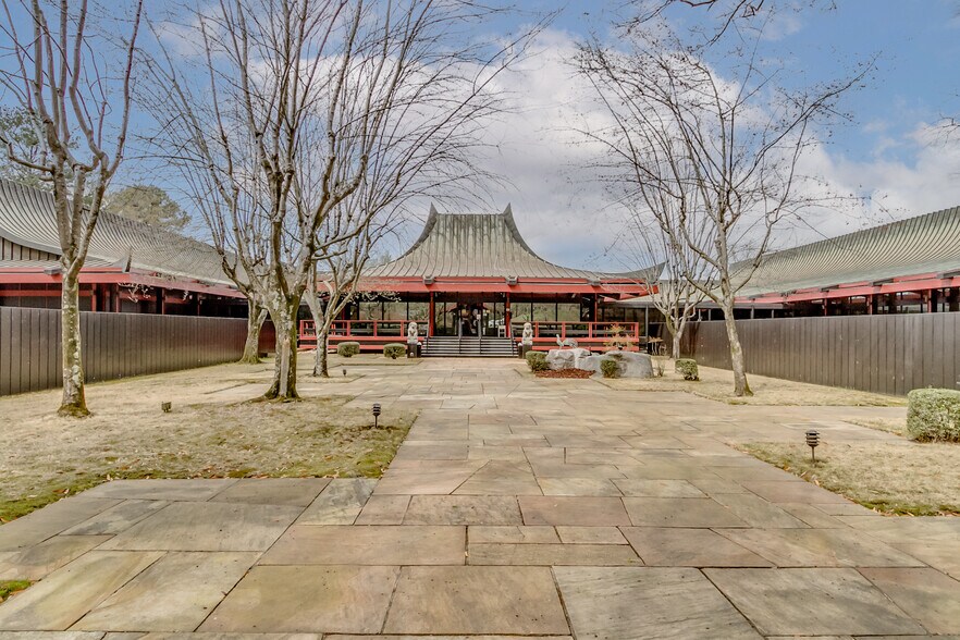 Primary Photo Of 1400 Jack Warner Pky, Tuscaloosa Office For Lease