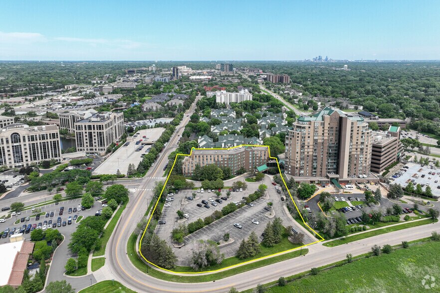 More Photos Of 3400 Edinborough Way, Edina Hotel For Sale