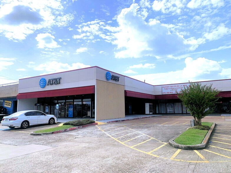 More Photos Of 1800-1830 W FM-1960, Houston Unknown For Lease