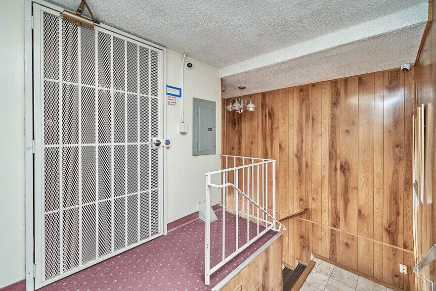 More Photos Of 3361 W 1st St, Los Angeles Unknown For Lease