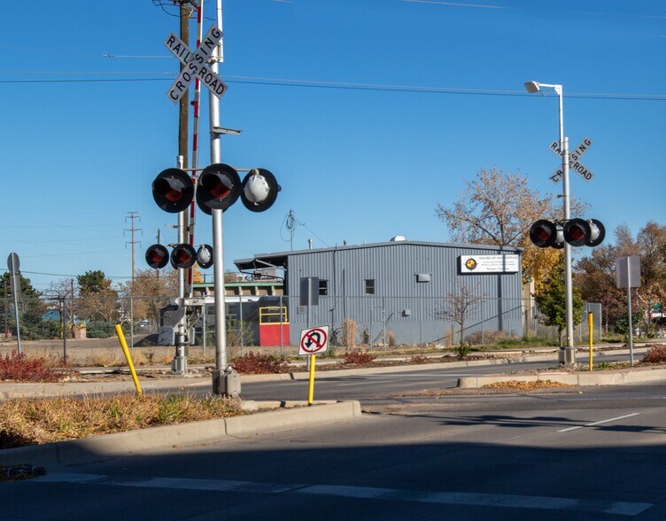 More Photos Of 3200 Pearl St, Boulder Warehouse For Sale