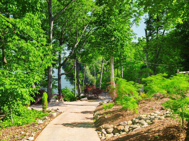 More Photos Of 4223 Cedar Creek Rd, Lancaster Specialty For Sale