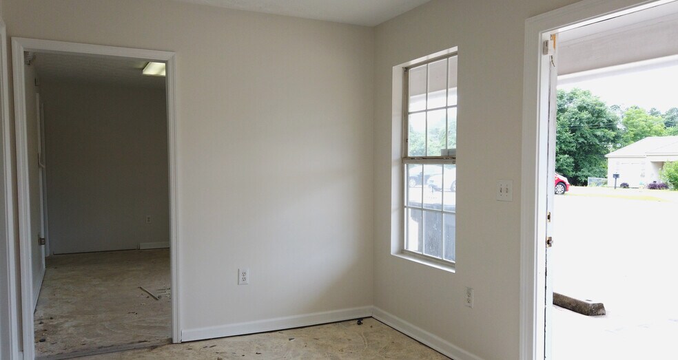 More Photos Of 3104 S Railroad St, Phenix City Office For Lease
