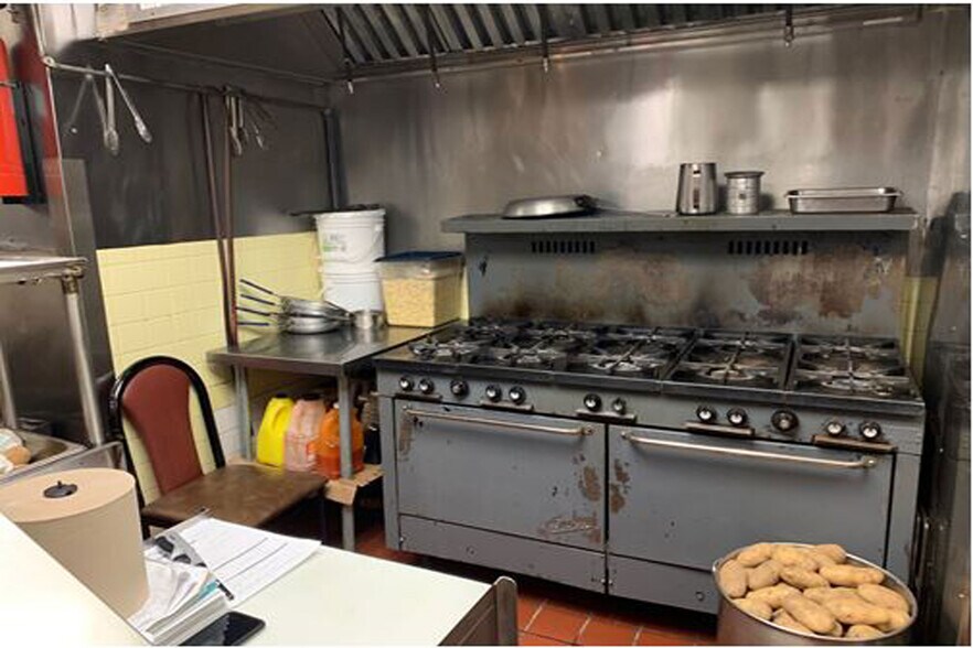 More Photos Of 1565 Marion-Waldo Rd, Marion General Retail For Sale