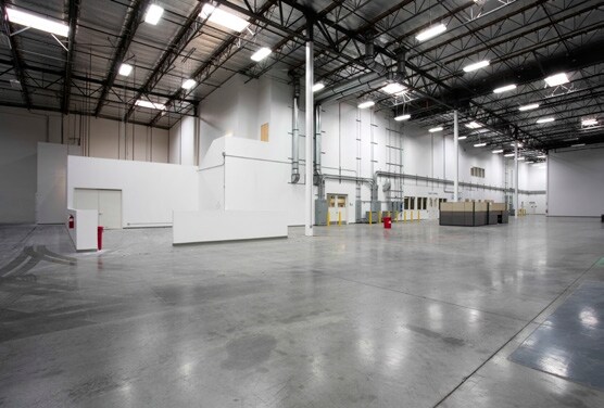 More Photos Of 14520 Delta Ln, Huntington Beach Distribution For Lease
