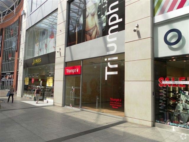 More Photos Of Eden Walk, High Wycombe General Retail For Lease