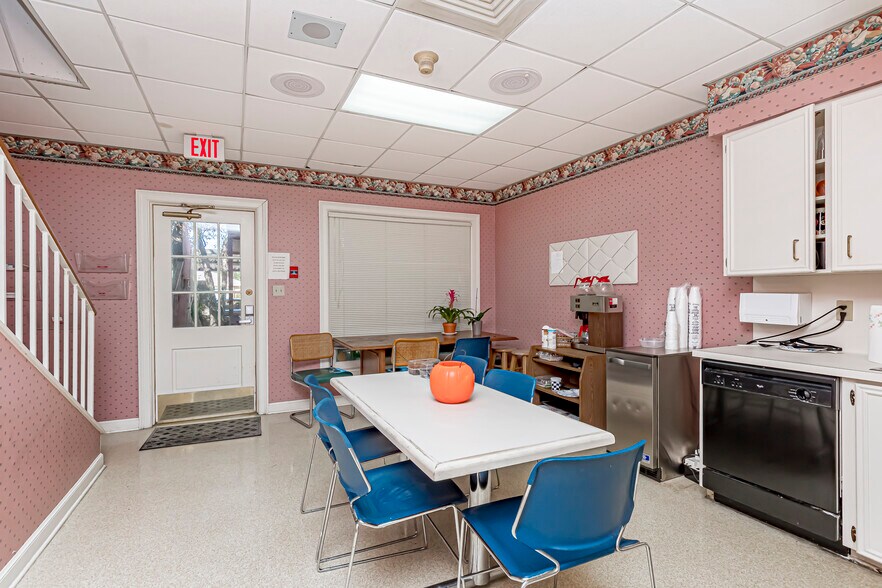 More Photos Of 8425 Cumberland Pl, Baton Rouge Medical For Lease