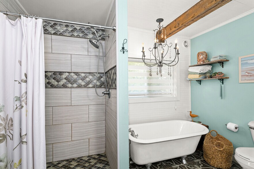 More Photos Of 60445 E Summit Rd W, Ashland Lodge Meeting Hall For Sale