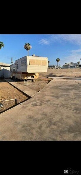 More Photos Of 584 S Avenue B, Yuma Multifamily For Sale
