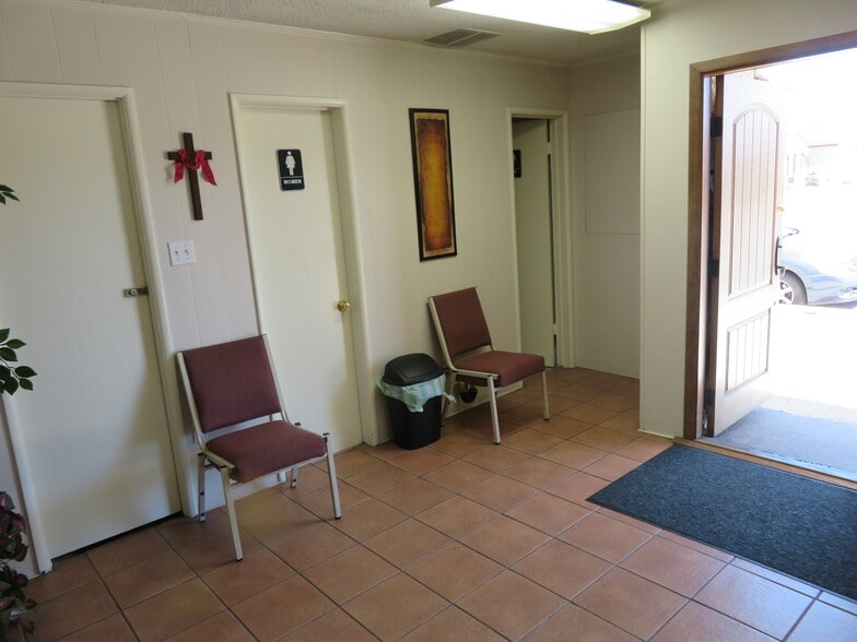 More Photos Of 8471 S Van Ness Ave, Inglewood Loft Creative Space For Sale