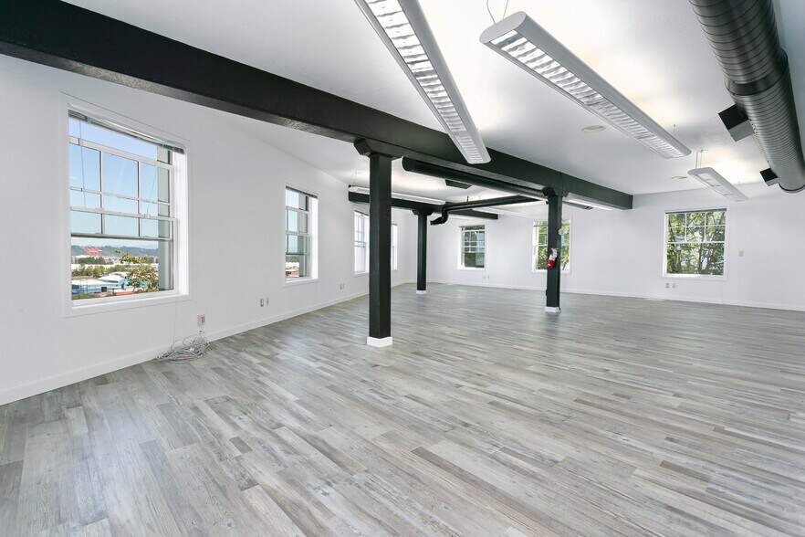 More Photos Of 711 Court a, Tacoma Office For Lease