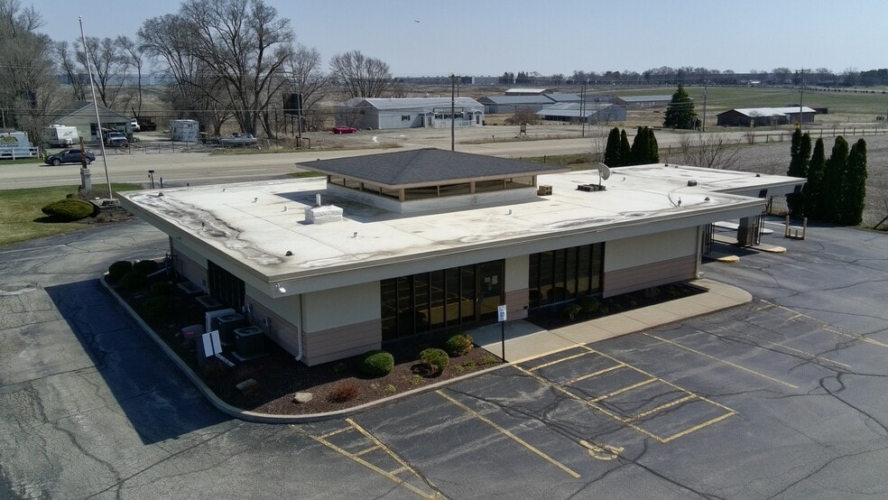 More Photos Of 2636 US 51, Janesville Bank For Sale