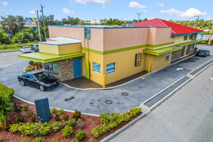 More Photos Of 12499 S Cleveland Ave, Fort Myers General Retail For Sale