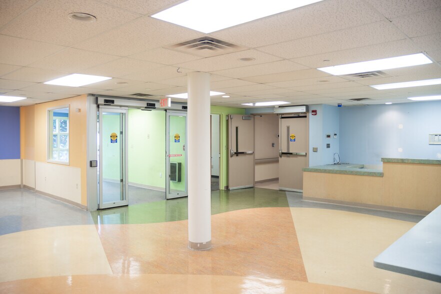 More Photos Of 94 Stevens Rd, Toms River Healthcare For Lease