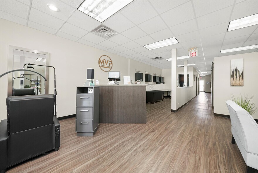 More Photos Of 3322 Ridge Rd, Lansing Storefront For Lease