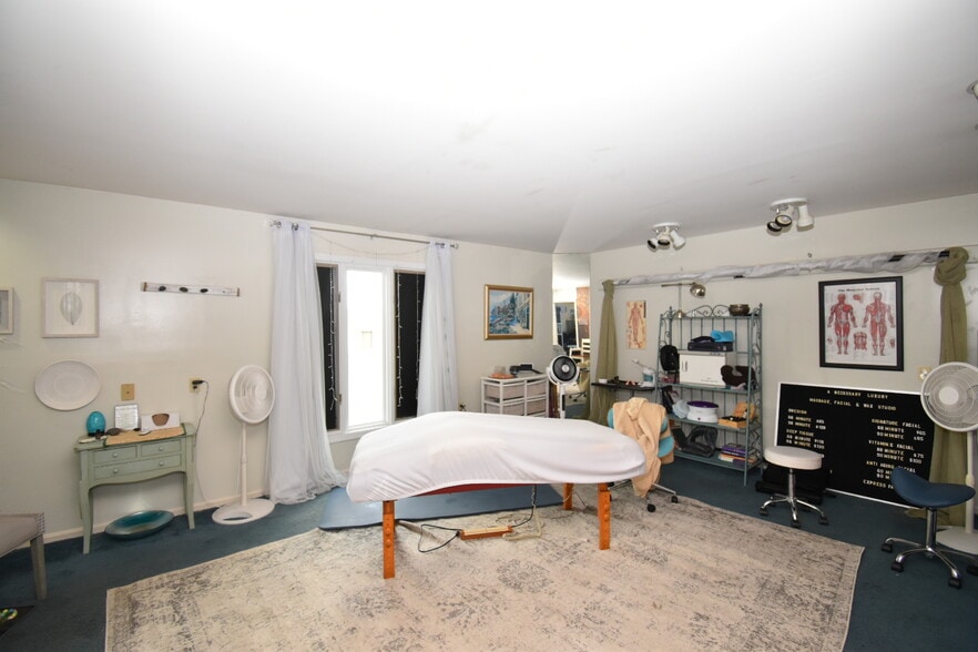 More Photos Of 100 Brenda Ave, Danville Medical For Sale