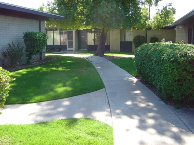 More Photos Of 2620 N 40th St, Phoenix Apartments For Sale