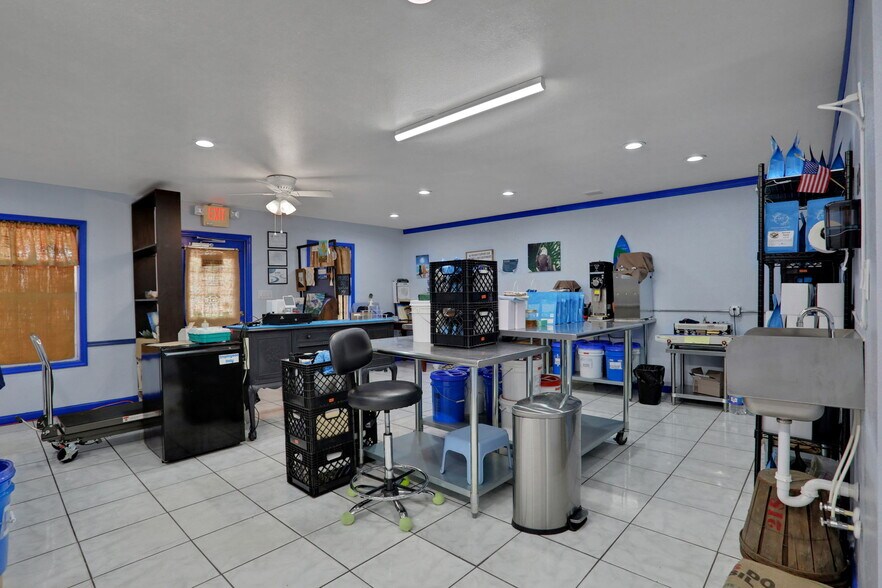 More Photos Of 413 Elm St, Welaka Freestanding For Sale