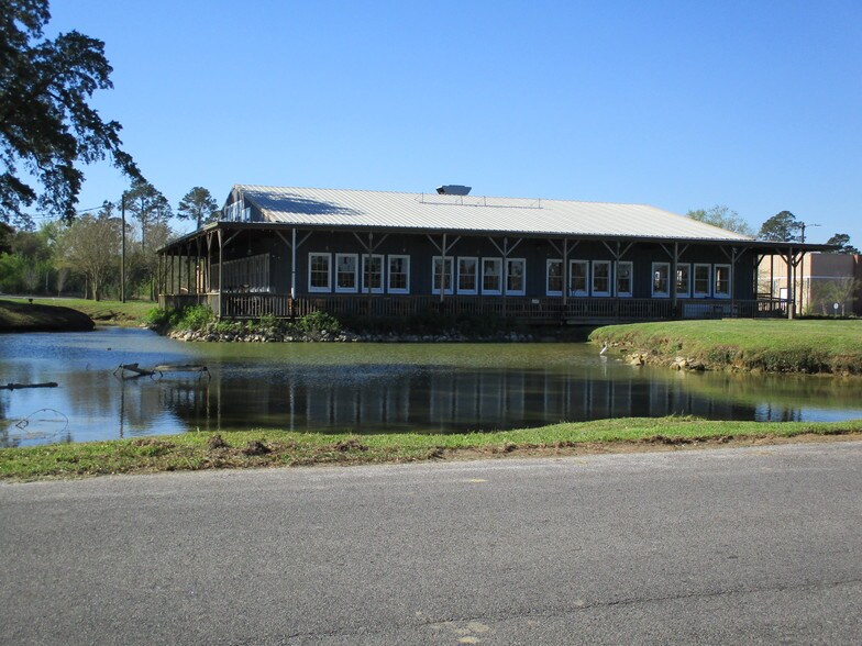 More Photos Of 9310 Baldridge Dr, Pensacola Restaurant For Sale