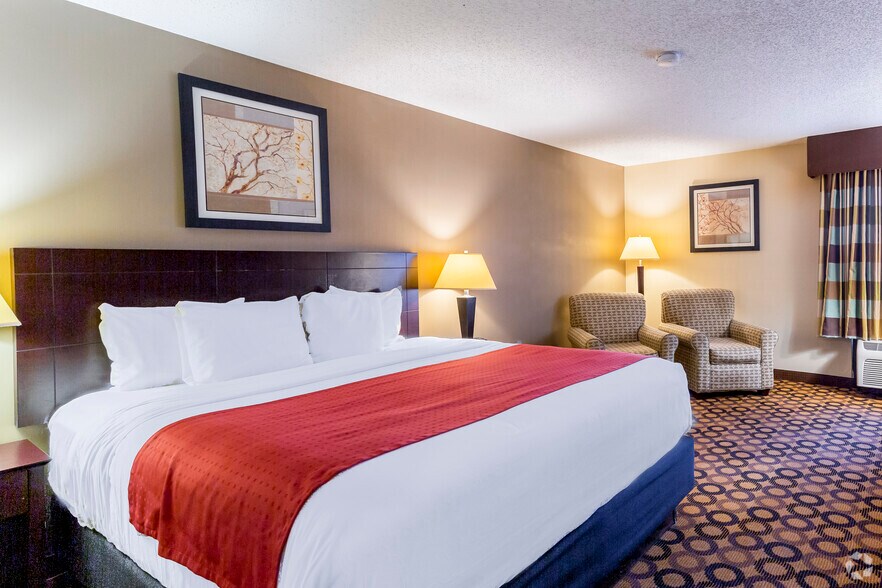 More Photos Of 441 Rio Concho Dr, San Angelo Hotel For Sale