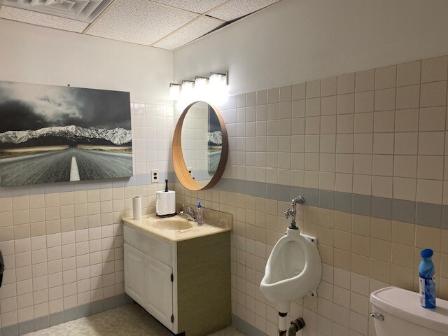 More Photos Of 7415 Grove Rd, Frederick Auto Repair For Lease