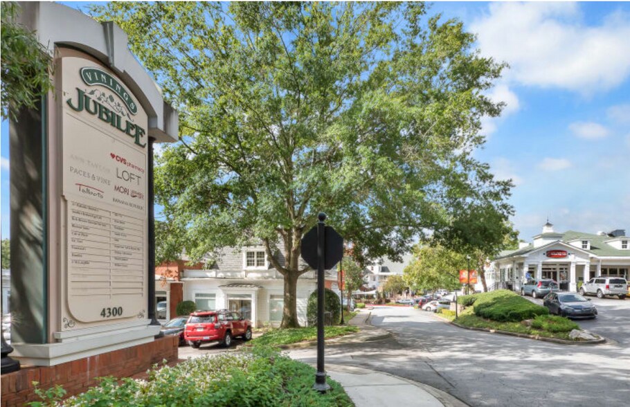 More Photos Of 4300 Paces Ferry Rd SE, Atlanta Storefront For Lease