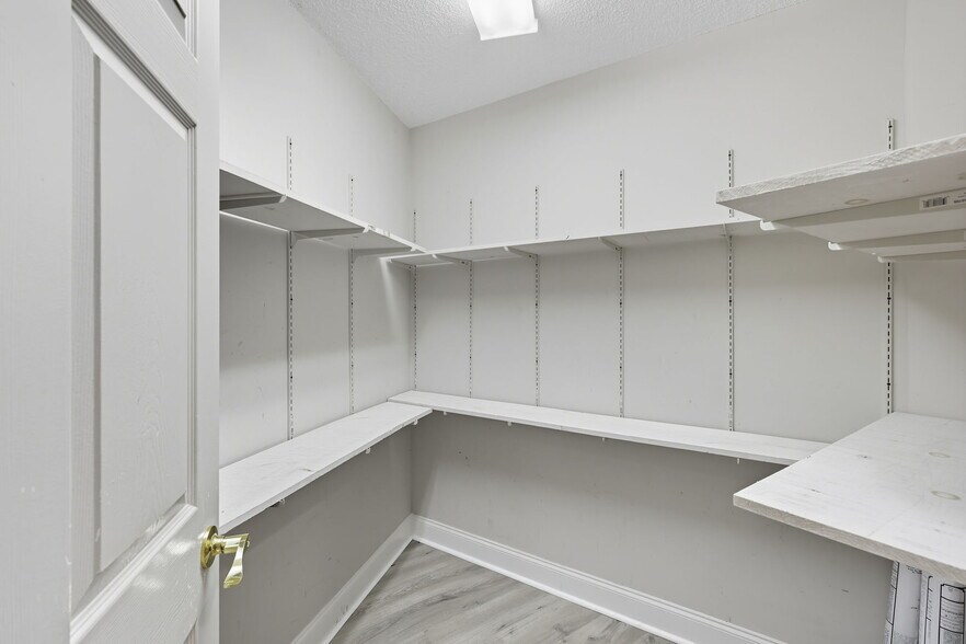 More Photos Of 224 Shallowford Rd NW, Gainesville Medical For Lease