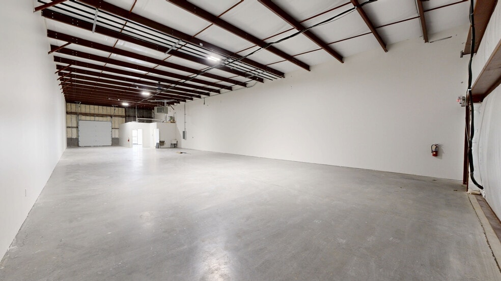 Primary Photo Of 3630 Ohara Rd, Erlanger Showroom For Lease