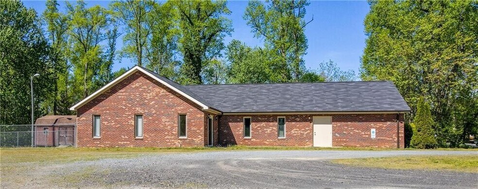 Primary Photo Of 717 W Harrison St, Reidsville Religious Facility For Sale