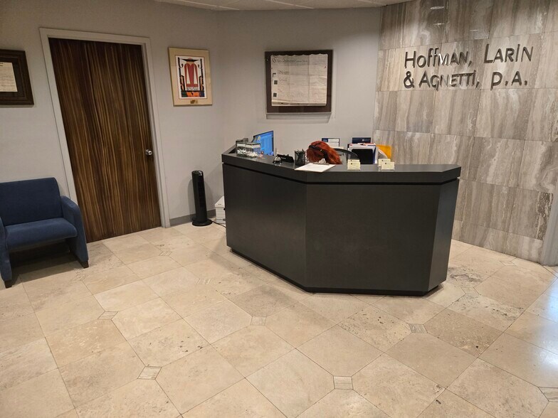 More Photos Of 909 NE 163rd St, North Miami Beach Medical For Sale