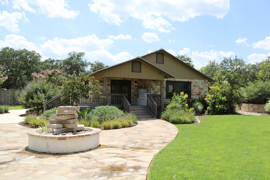 More Photos Of 32255 IH-10 W, Boerne Loft Creative Space For Lease