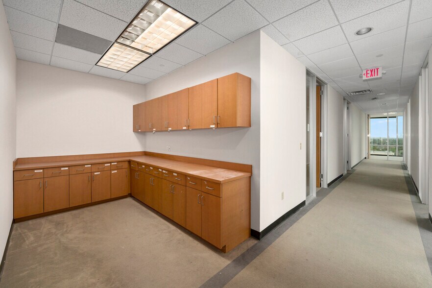 More Photos Of 9999 Bellaire Blvd, Houston Medical For Lease